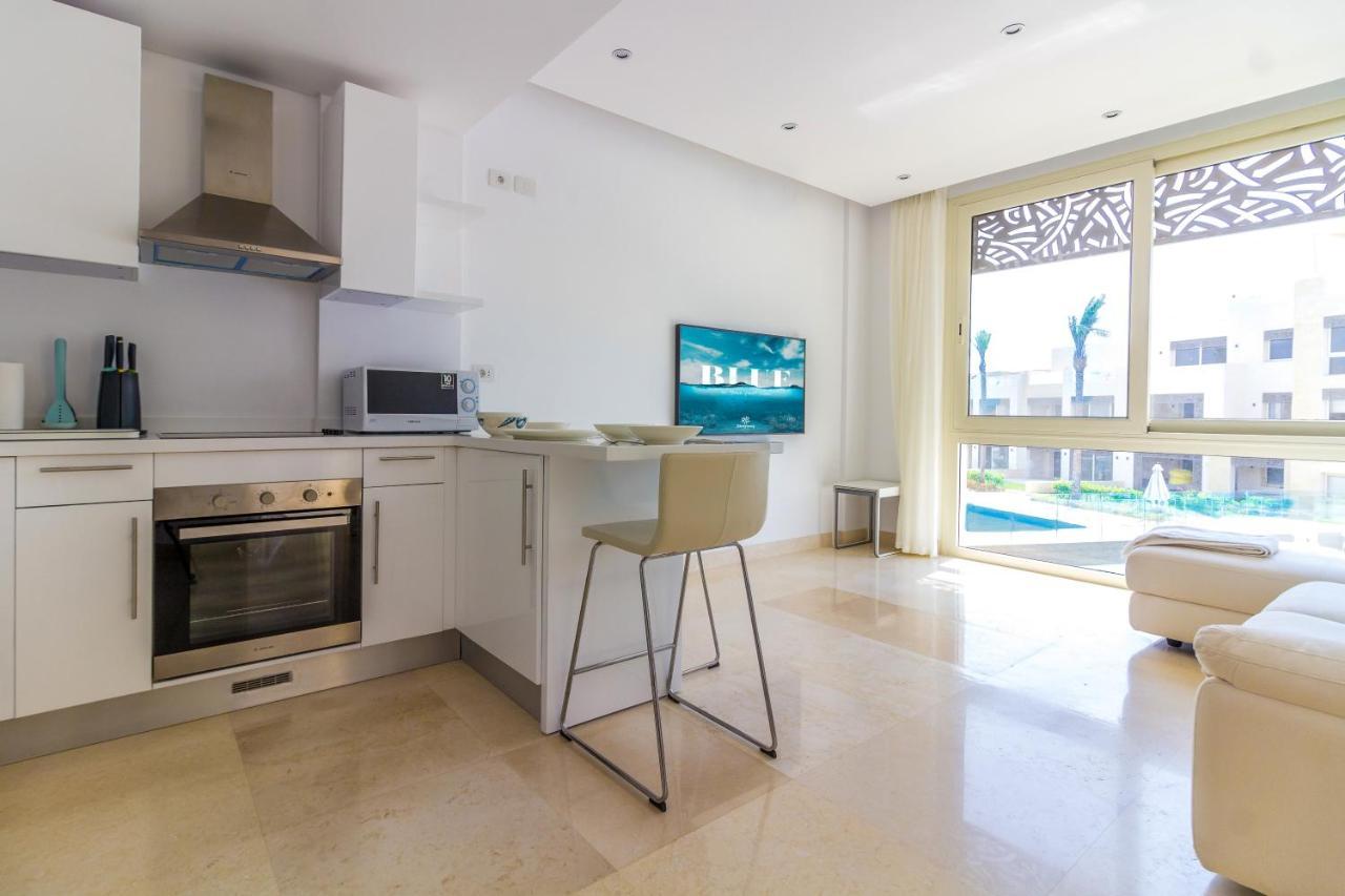 Ollystays Mangroovy Seaview 1Br Beach And Pool Free Access Hurghada Extérieur photo